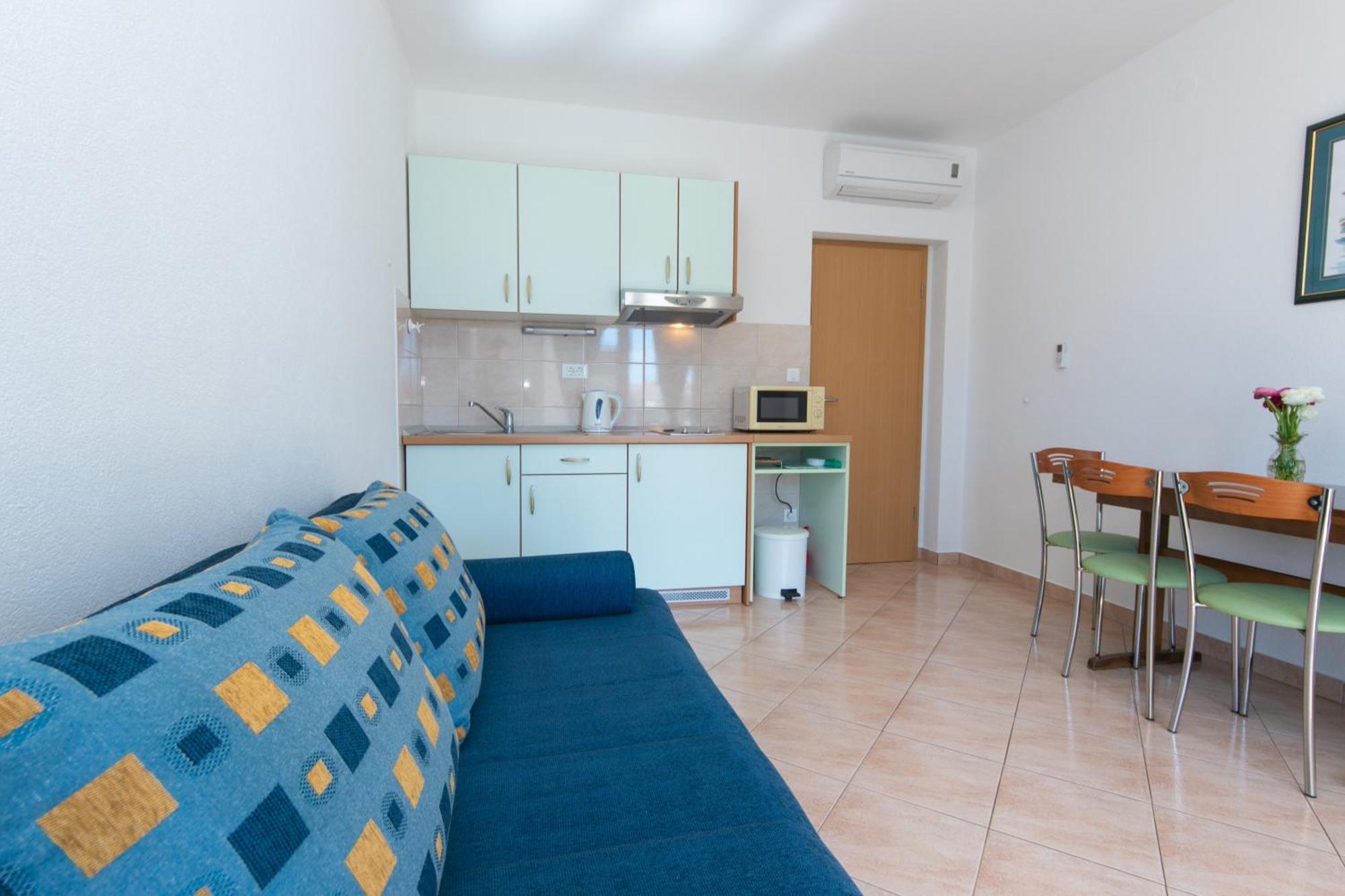 Apartments By The Sea Igrane, Makarska - 20014 Room photo
