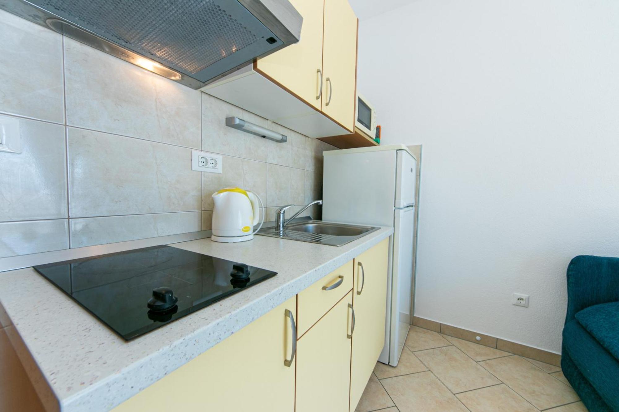Apartments By The Sea Igrane, Makarska - 20014 Room photo