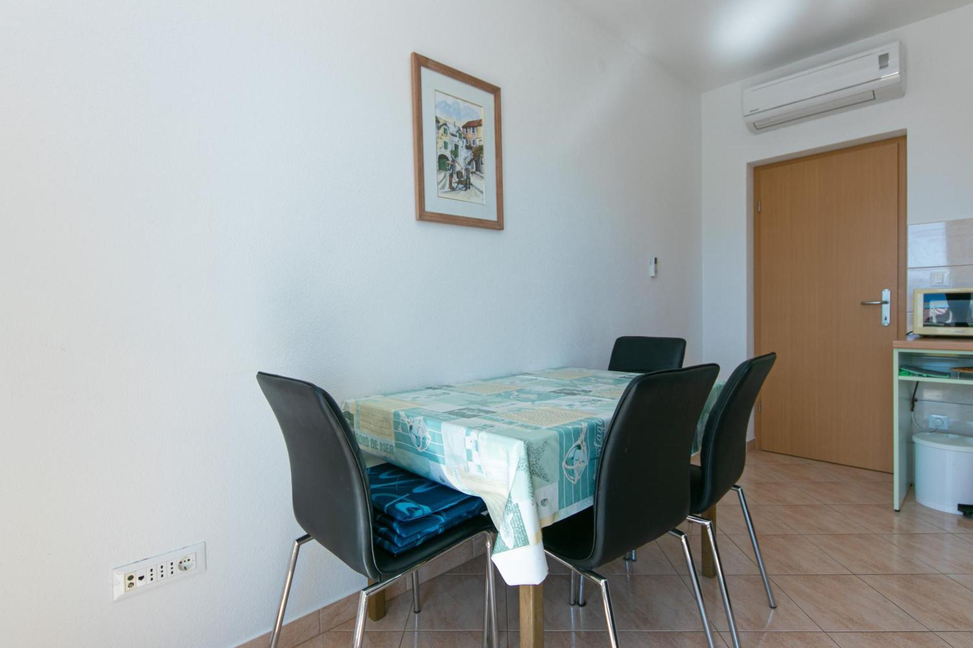 Apartments By The Sea Igrane, Makarska - 20014 Room photo